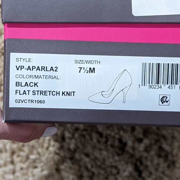 Vince Camuto Aparla pumps - Picture 2 of 5